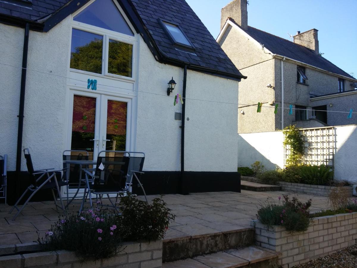 The Old School Caeathro, Snowdon, Eryri And Yr Wydffa Cottages Caernarfon Exteriör bild